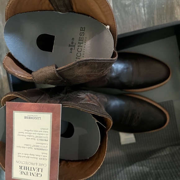 Men’s new still in the box Lucchese boots.  Classic Dark Brown Cowhide size 11D - Picture 2 of 6